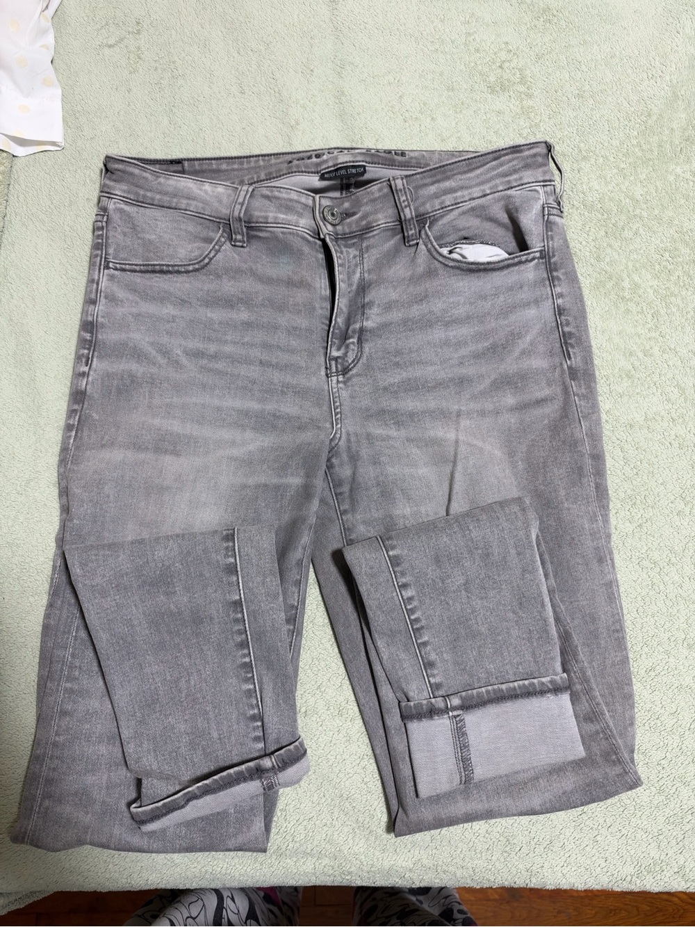 American Eagle Outfitters Gray Cropped Skinny Jeans